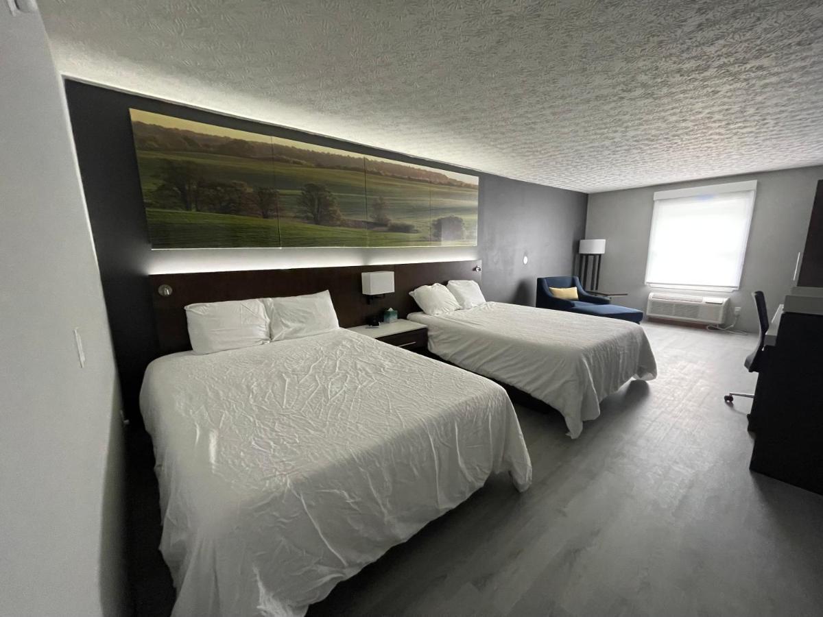 Luxor Inn & Suites, A Travelodge By Wyndham 埃尔金斯 外观 照片