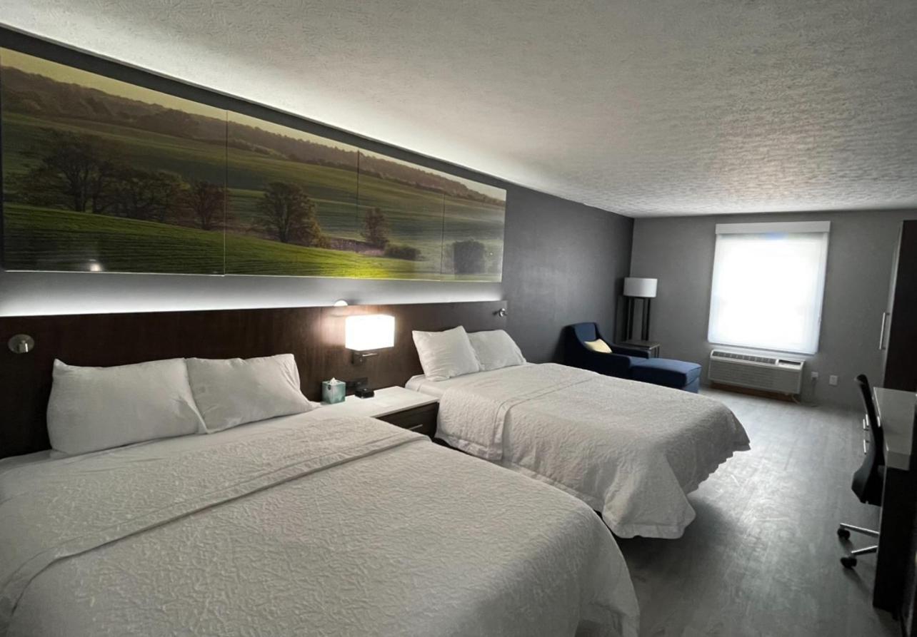 Luxor Inn & Suites, A Travelodge By Wyndham 埃尔金斯 外观 照片